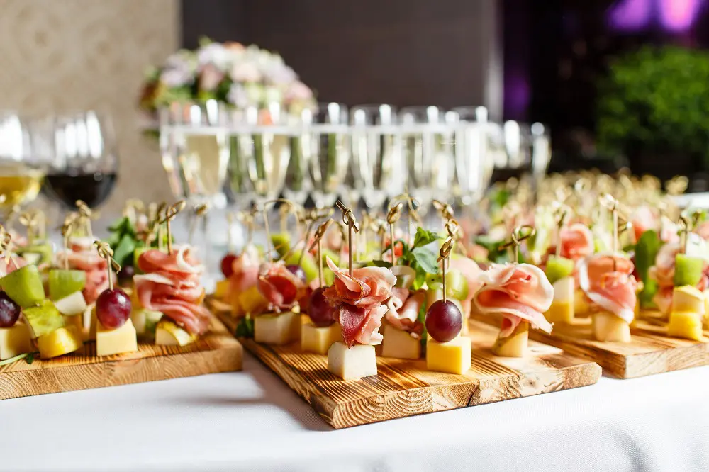 Menu de mariage champêtre : Sublimez votre journée spéciale avec une touche champêtre